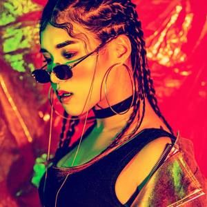 Meet your Posher, Ying